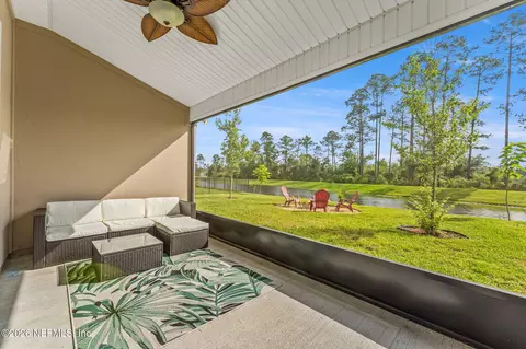 Exterior - 65849 Edgewater Dr, Yulee, FL 32097 photo 6 of 8