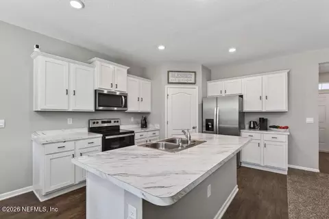 Kitchen - 75588 Bridgewater Dr, Yulee, FL 32097 photo 2 of 4