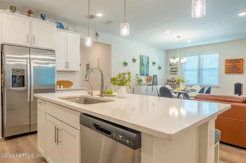 Kitchen - 595 Elm Creek Dr, Saint Augustine, FL 32092 photo 4 of 5
