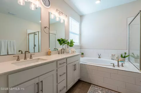 Bath - 595 Elm Creek Dr, Saint Augustine, FL 32092 photo 2 of 4