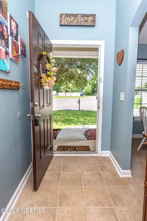 Entry Way - 431 Thomas Ct, Macclenny, FL 32063 photo 1 of 2