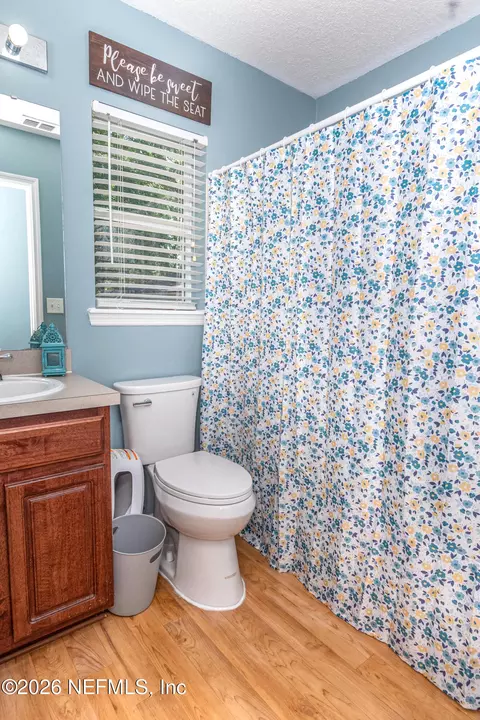 Bath - 431 Thomas Ct, Macclenny, FL 32063 photo 5 of 5