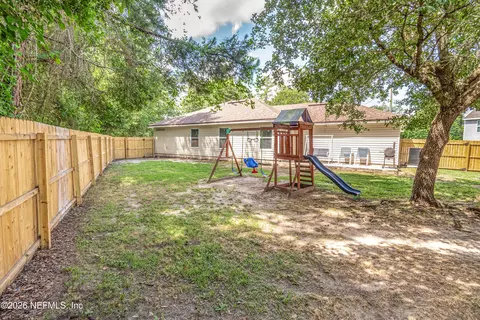 Exterior - 431 Thomas Ct, Macclenny, FL 32063 photo 5 of 6