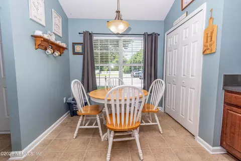 Dining - 431 Thomas Ct, Macclenny, FL 32063 photo 1 of 1