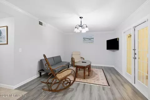 3864 La Mirada Dr N #5, Jacksonville, FL 32217
