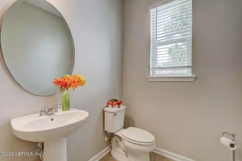 Bath - 530 Pine Bluff Dr, Saint Augustine, FL 32092 photo 2 of 3