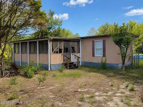 602 Junior Lake Dr, Interlachen, FL 32148 photo 2