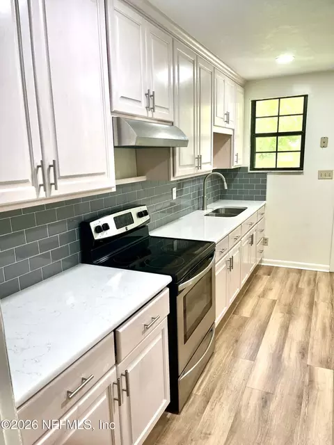 Kitchen - 45388 Dixie Ave, Callahan, FL 32011 photo 1 of 2