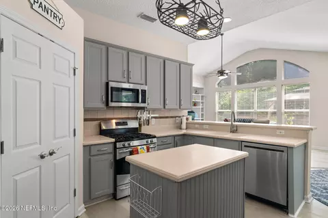 Kitchen - 836 Cypress Crossing Trl, Saint Augustine, FL 32095 photo 3 of 5