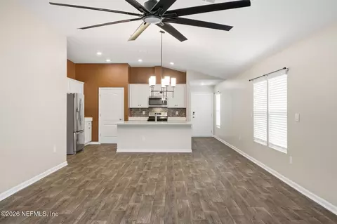 Living - 5 Caddy Ct, Bunnell, FL 32110 photo 1 of 2