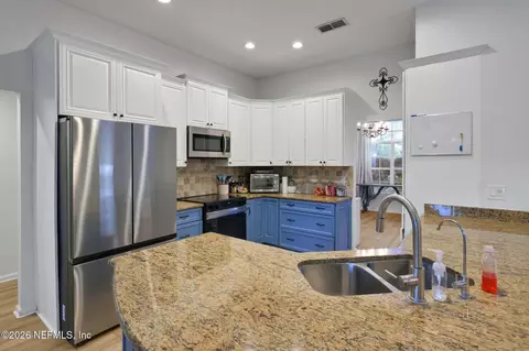 Kitchen - 3920 E Glendale Ct, Saint Johns, FL 32259 photo 7 of 7