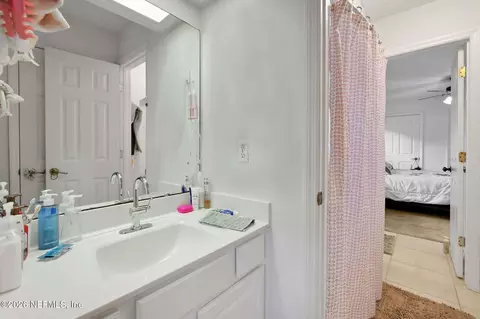 Bath - 3920 E Glendale Ct, Saint Johns, FL 32259 photo 3 of 10