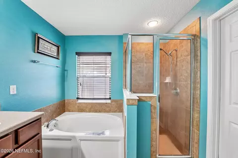 Bath - 96398 Commodore Point Dr, Yulee, FL 32097 photo 3 of 4