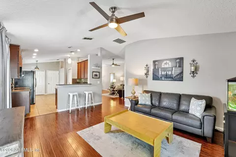 Living - 96398 Commodore Point Dr, Yulee, FL 32097 photo 2 of 2