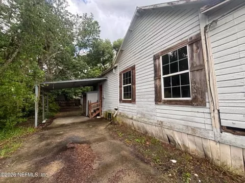 Exterior - 634 N Cherry St, Starke, FL 32091 photo 9 of 9