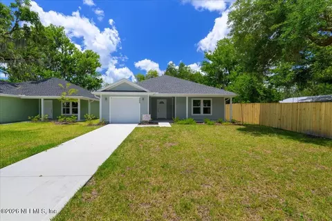 302 S 14th St, Palatka, FL 32177