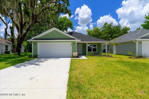 306 S 14th St, Palatka, FL 32177