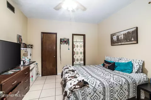 Bedroom - 45097 Fourth Ave, Callahan, FL 32011 photo 1 of 1