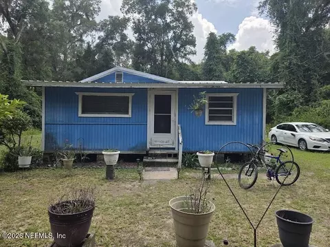 303 E Kansas St, Florahome, FL 32140