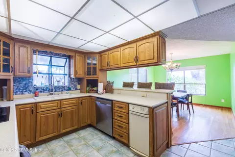 Kitchen - 157 Ida Blvd, Interlachen, FL 32148 photo 5 of 5
