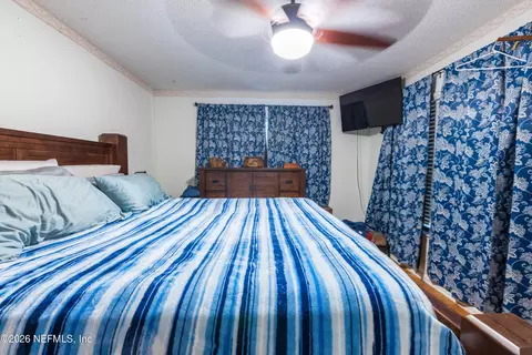 Bedroom - 157 Ida Blvd, Interlachen, FL 32148 photo 3 of 7