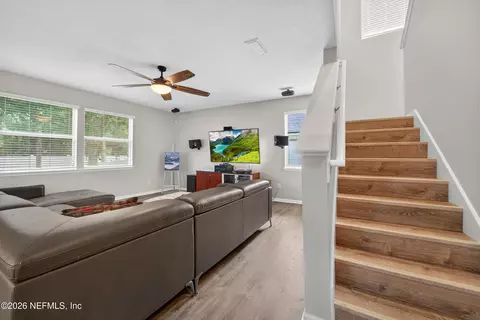 Entry Way - 356 Sunshine Dr, Saint Augustine, FL 32086 photo 2 of 8