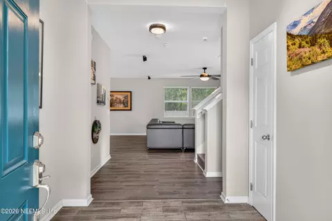 Entry Way - 356 Sunshine Dr, Saint Augustine, FL 32086 photo 1 of 8