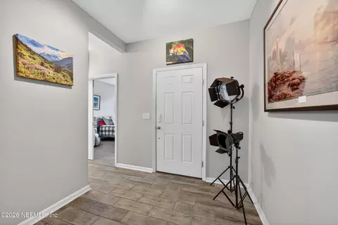 Entry Way - 356 Sunshine Dr, Saint Augustine, FL 32086 photo 4 of 8
