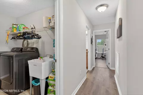 Entry Way - 356 Sunshine Dr, Saint Augustine, FL 32086 photo 7 of 8