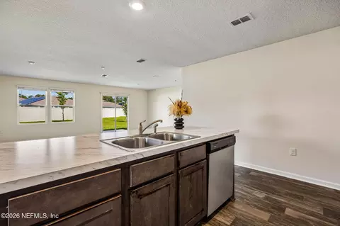 Kitchen - 65355 Clearwater Ct, Yulee, FL 32097 photo 4 of 5