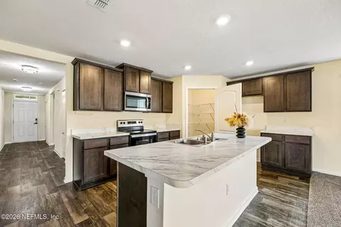 Kitchen - 65355 Clearwater Ct, Yulee, FL 32097 photo 5 of 5