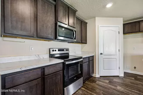Kitchen - 65355 Clearwater Ct, Yulee, FL 32097 photo 2 of 5