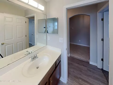 Bath - 13895 Fish Eagle Dr E, Jacksonville, FL 32226 photo 3 of 4