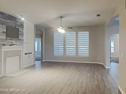 Living - 13895 Fish Eagle Dr E, Jacksonville, FL 32226 photo 2 of 3