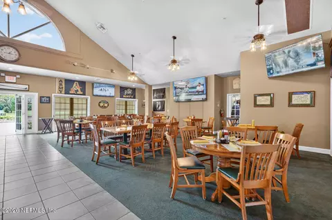 Dining - 3250 Bailey Ann Dr, Ormond Beach, FL 32174 photo 4 of 5