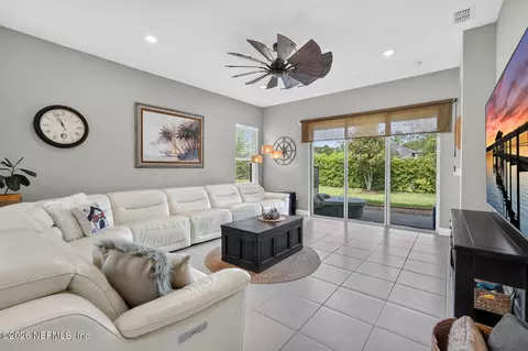 Living - 3250 Bailey Ann Dr, Ormond Beach, FL 32174 photo 2 of 2