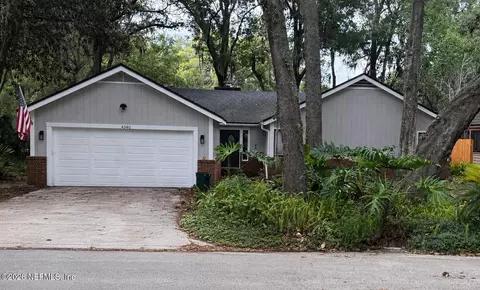 4340 Springmoor Dr W, Jacksonville, FL 32225