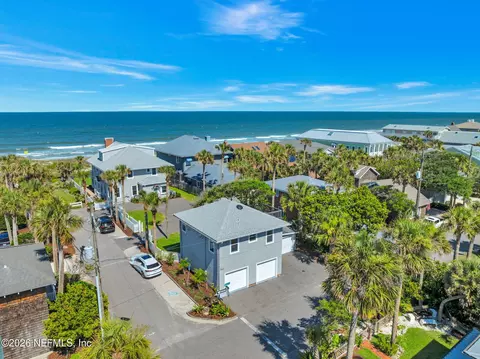 42 3rd St, Atlantic Beach, FL 32233
