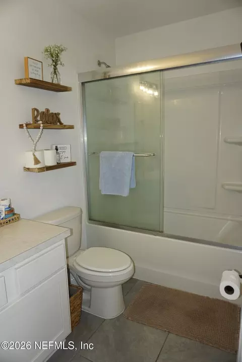 Bath - 426 Talulla Trl, Saint Augustine, FL 32095 photo 2 of 3