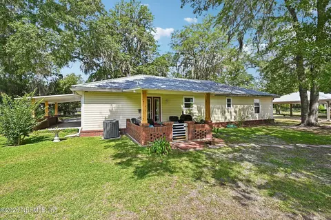 Exterior - 37153 S Pine St, Hilliard, FL 32046 photo 6 of 16