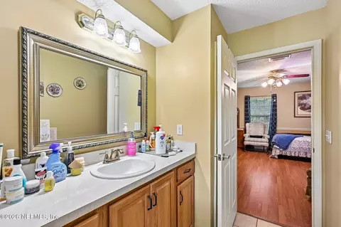 Bath - 37153 S Pine St, Hilliard, FL 32046 photo 4 of 5
