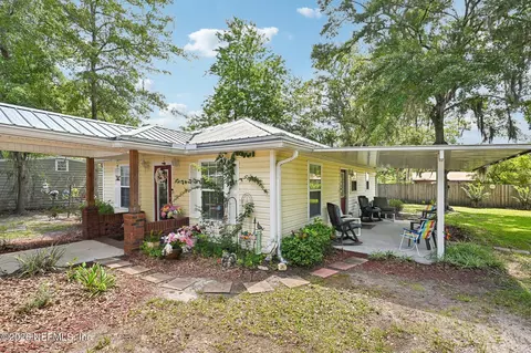 Exterior - 37153 S Pine St, Hilliard, FL 32046 photo 7 of 16