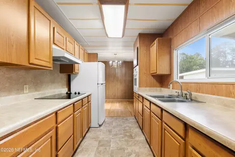 Kitchen - 11245 Lorence Ave, Jacksonville, FL 32218 photo 1 of 1