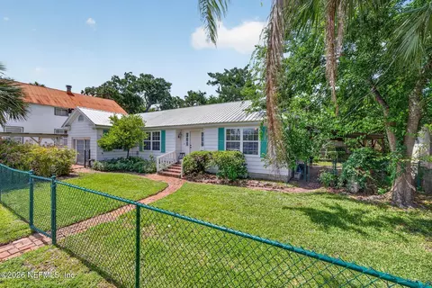 Exterior - 18 Ocean Ave, Saint Augustine, FL 32084 photo 2 of 13