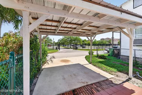 Exterior - 18 Ocean Ave, Saint Augustine, FL 32084 photo 4 of 13