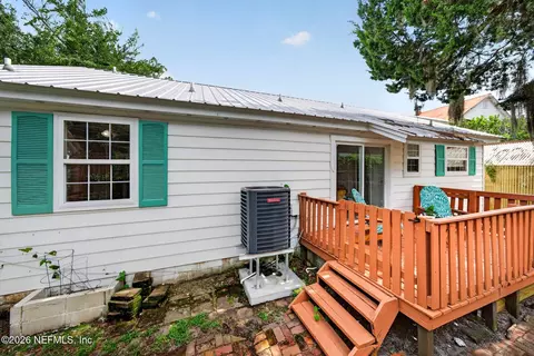 Exterior - 18 Ocean Ave, Saint Augustine, FL 32084 photo 10 of 13