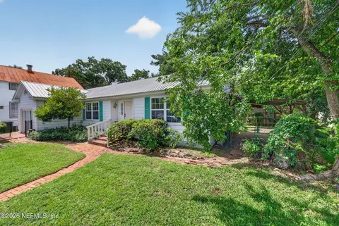 Exterior - 18 Ocean Ave, Saint Augustine, FL 32084 photo 1 of 13