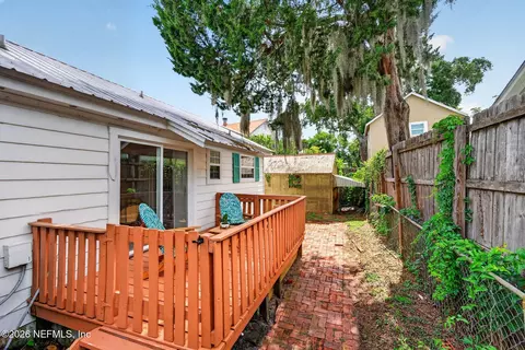 Exterior - 18 Ocean Ave, Saint Augustine, FL 32084 photo 9 of 13