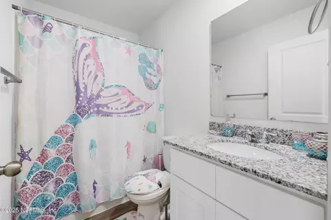 Bath - 724 Liberty Cir, Macclenny, FL 32063 photo 2 of 2
