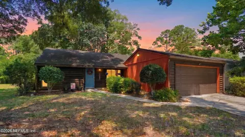 10388 Arrow Lakes Dr E, Jacksonville, FL 32257